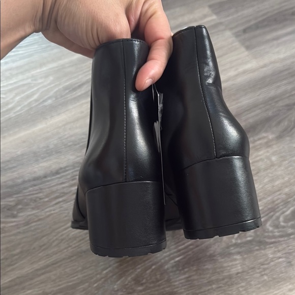 Naturalizer Black Ankle Boots Chunky Heel Waterproof 7 WIDE Leather Booties - Picture 8 of 11